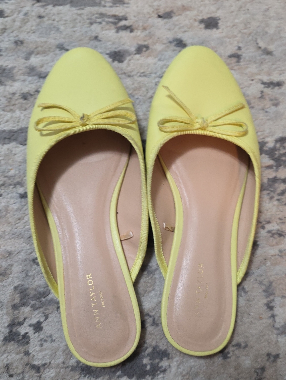 Ann Taylor Lemon Yellow Bow Mules